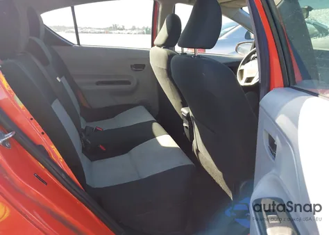 2013 Toyota Prius C Three из США, поврежденный, VIN JTDKDTB30D1040407